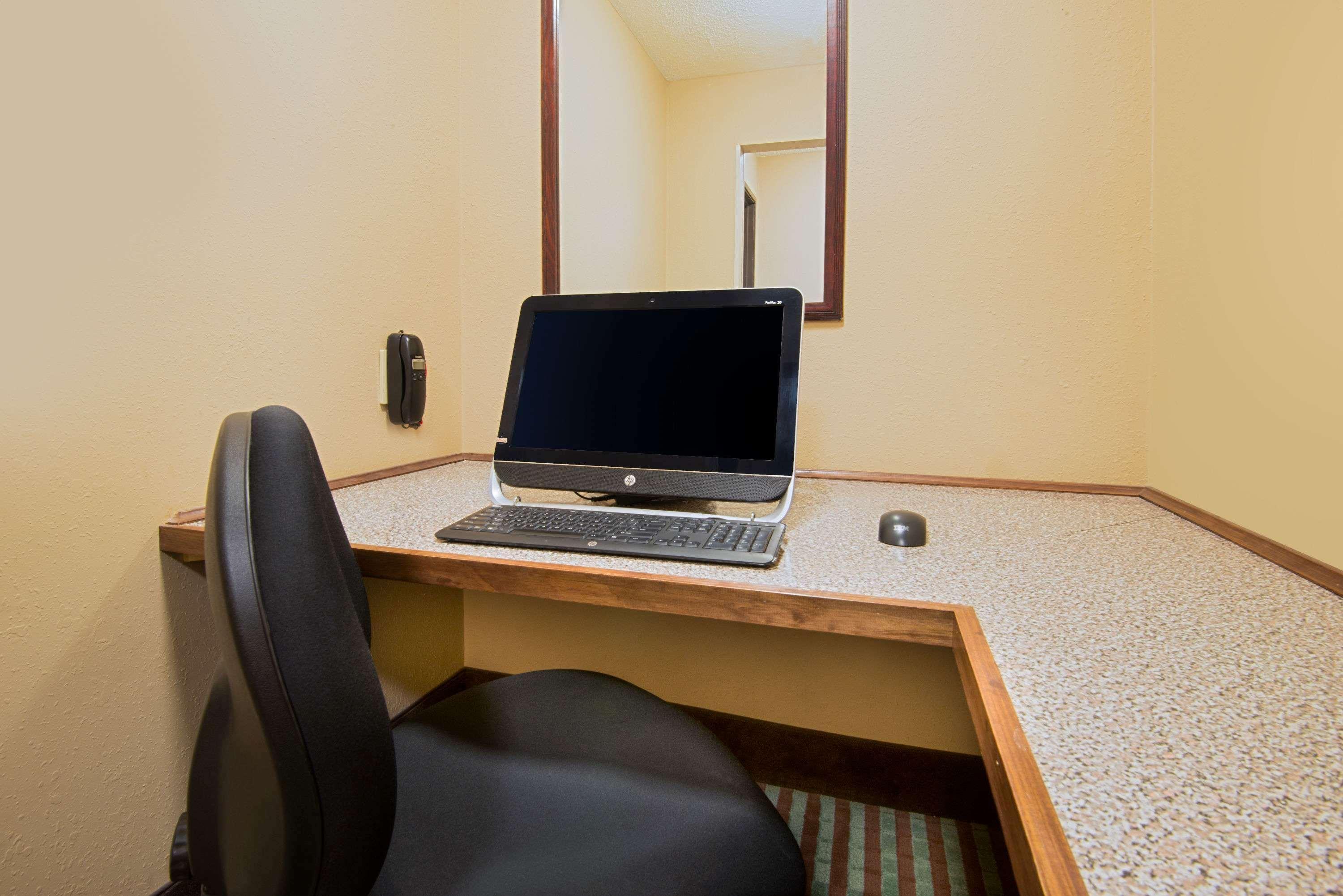 Super 8 By Wyndham Fairfield Hotel Bagian luar foto