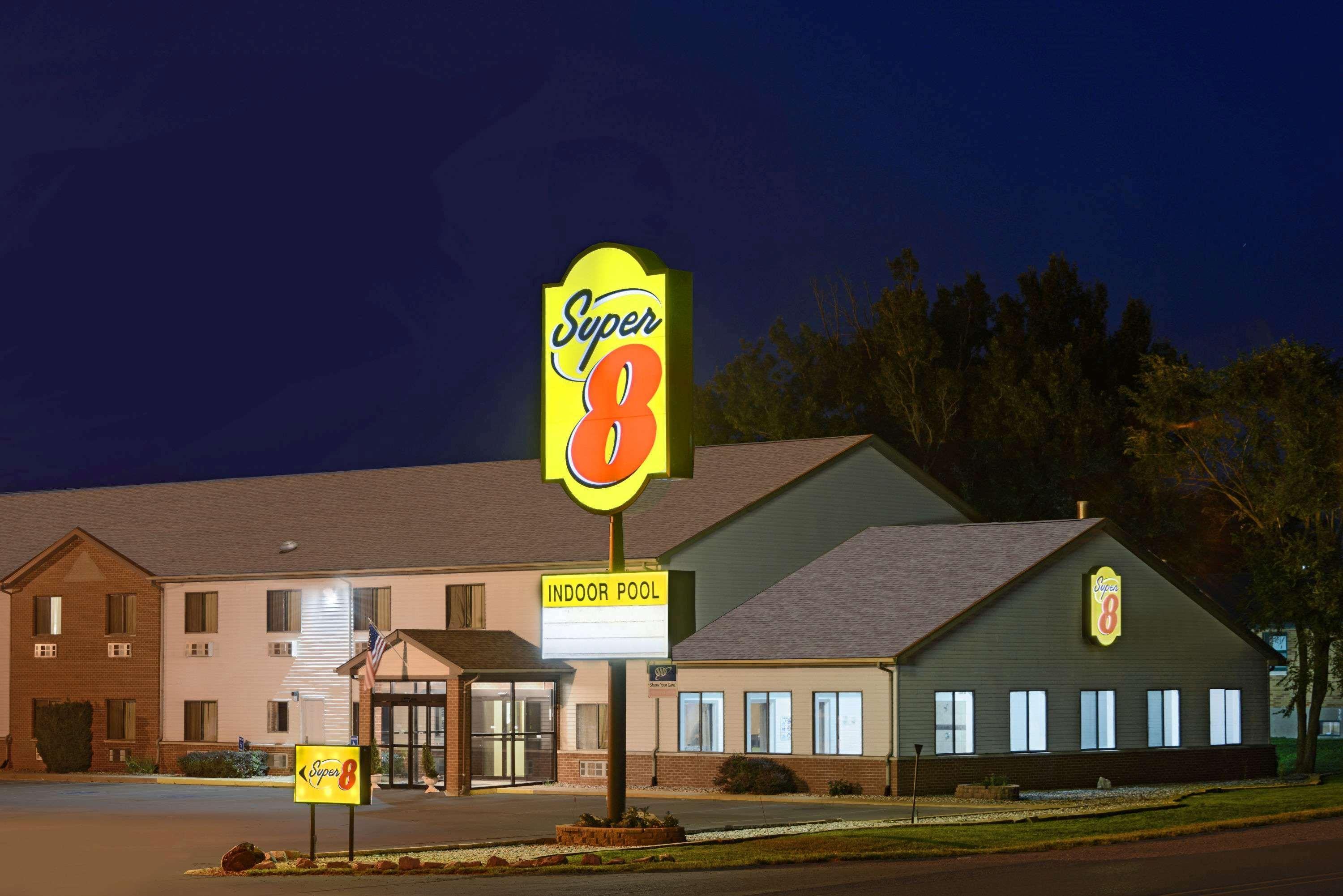Super 8 By Wyndham Fairfield Hotel Bagian luar foto