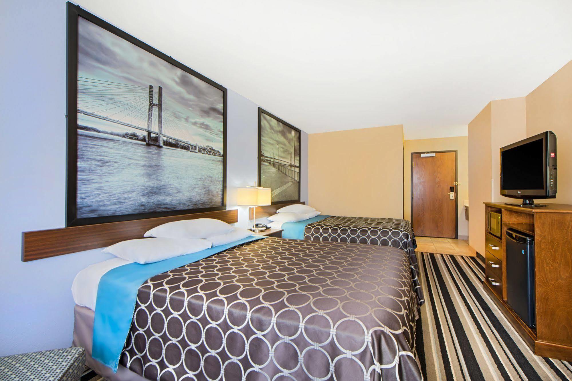 Super 8 By Wyndham Fairfield Hotel Bagian luar foto